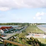 07 Eismoewe Mit Blick Auf Salzhaff Und Ostsee Appartement